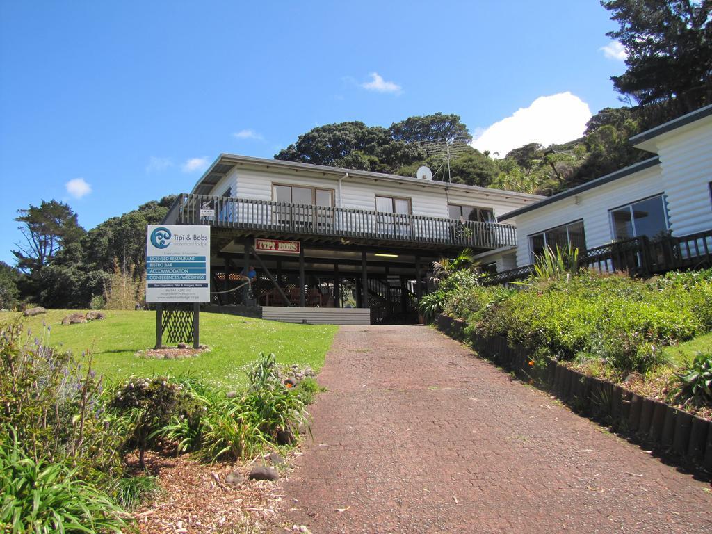 Tipi And Bobs Waterfront Lodge Tryphena Δωμάτιο φωτογραφία